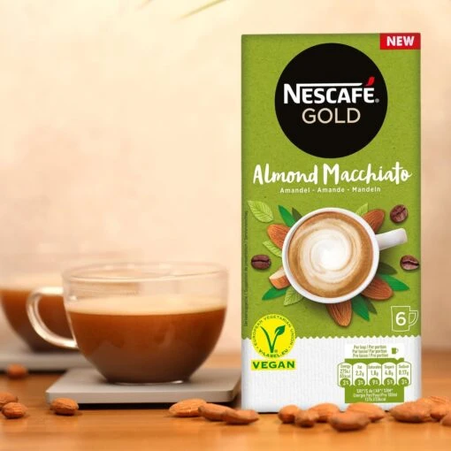 Nescafé Gold Almond Macchiato Oploskoffie - 6 Doosjes à 6 Zakjes -Koffiebenodigdheden Winkel 1200x1200 308